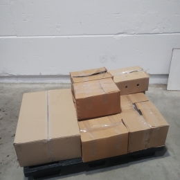 Lot of plastic plates 26 cm